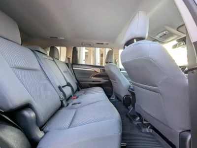 2018 Toyota Highlander 6 Cylinders Petrol Engine Brown Grey SUV GCC Specs