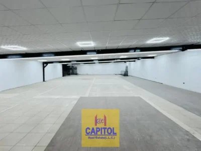 COMMERCIAL WAREHOUSE 8250 SQFT AVAILABLE IN PRIME LOCATION FOR RENT