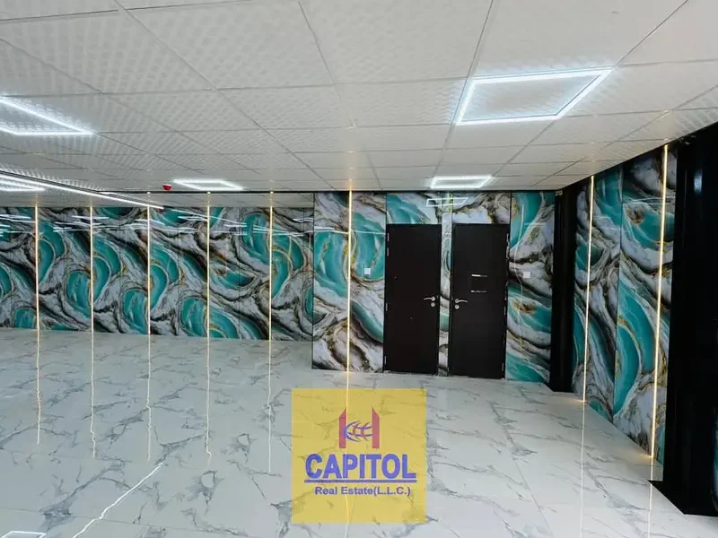 COMMERCIAL WAREHOUSE 8250 SQFT AVAILABLE IN PRIME LOCATION FOR RENT