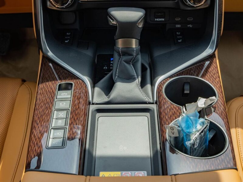 2026 Lexus LX600 Prestige 3.5L V6 Twin-Turbo Petrol Engine Green Tan SUV GCC Specs