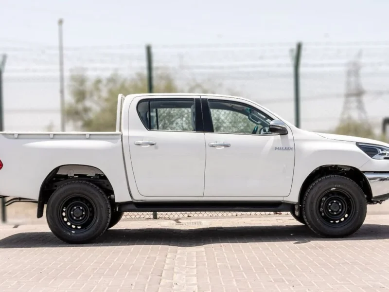 2026 Toyota Hilux DC 2.4L 4-Cylinder Turbo Diesel Engine MT Whhite Black Pickup Truck