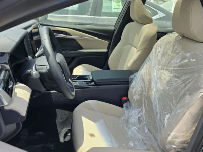 2026 Toyota Camry LE 2.5L 4-Cylinder Hybrid Engine Silver Beige Sedan GCC Specs