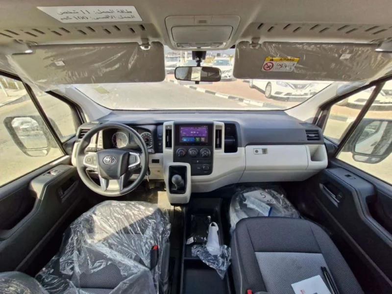 2026 TOYOTA HIACE 2.8L 4 Cylinder DSL 13 SEATS HIGHROOF MT White Grey Van GCC Specs