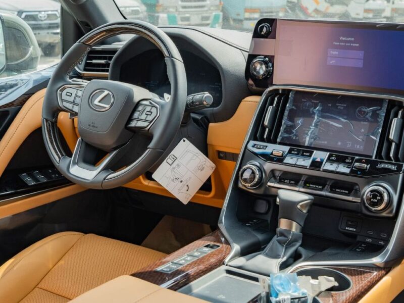 2026 Lexus LX600 Prestige 3.5L V6 Twin-Turbo Petrol Engine Green Tan SUV GCC Specs