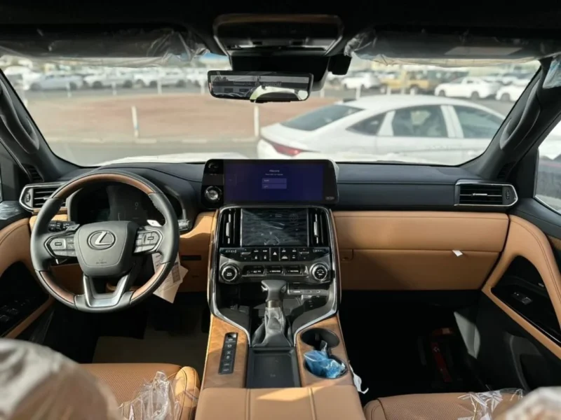 2026 LEXUS LX600 SIGNATURE 3.5 Litres Twin Turbo V6 Petrol Engine White Tan SUV GCC Specs