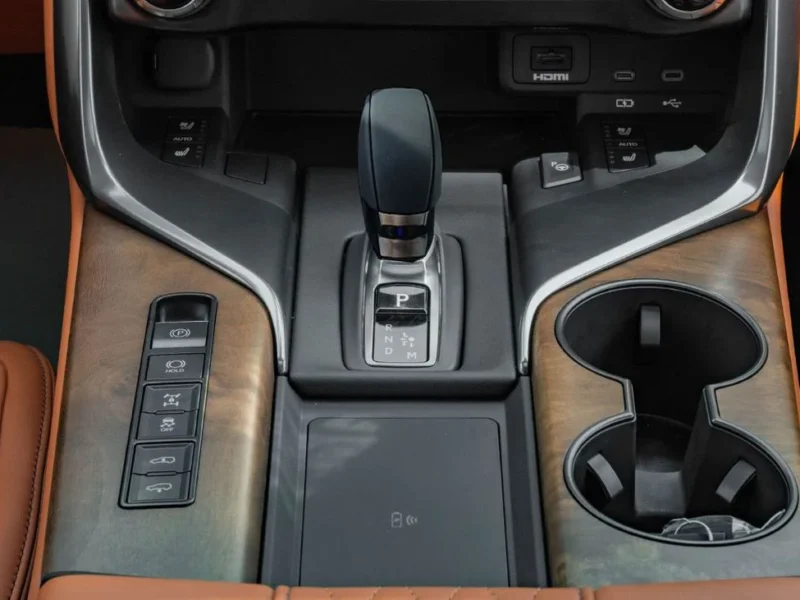 2026 Lexus LX700h VIP 3.5L V6 Twin-Turbo Hybrid Engine Black Tan SUV GCC Specs
