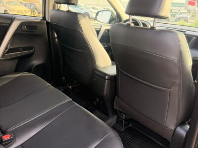 2017 TOYOTA RAV4 LE 2.5 Litres V4 Petrol Engine Black SUV American Specs Automatic
