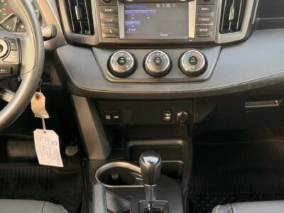 2017 TOYOTA RAV4 LE 2.5 Litres V4 Petrol Engine Black SUV American Specs Automatic