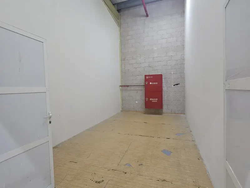 IAQ-4-G-17 Small Warehouse with Separate Door Best for Storage