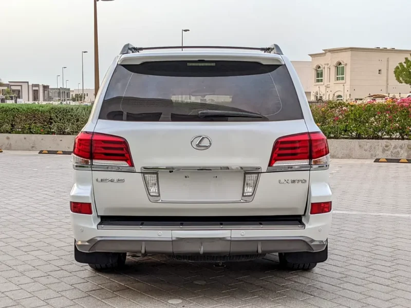 2013 Lexus LX-Series LX 570 Platinum 8 Cylinders Petrol Engine White Beige SUV GCC Specs