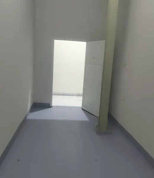 IAQ-4-G-17 Small Warehouse with Separate Door Best for Storage
