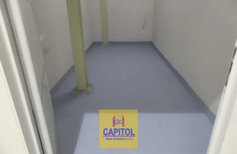 IAQ-4-G-17 Small Warehouse with Separate Door Best for Storage