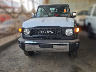 2026 Toyota Land Cruiser LC76 4.0L V6 Petrol Engine Grey Beige SUV GCC Specs