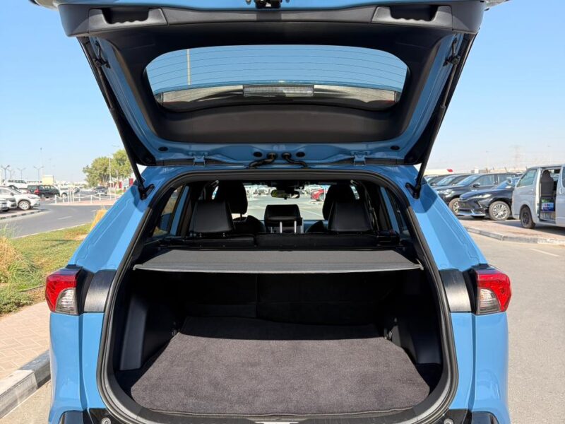2023 TOYOTA RAV4 SE 2.5 Litres V4 Petrol HYBRID Engine Blue Black American Specs AWD