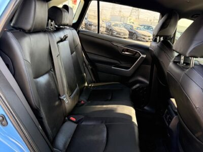 2023 TOYOTA RAV4 SE 2.5 Litres V4 Petrol HYBRID Engine Blue Black American Specs AWD