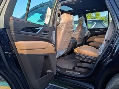 2022 Cadillac Escalade V8 Petrol Engine 6.2 Litres Blue Tan SUV GCC Specs Automatic