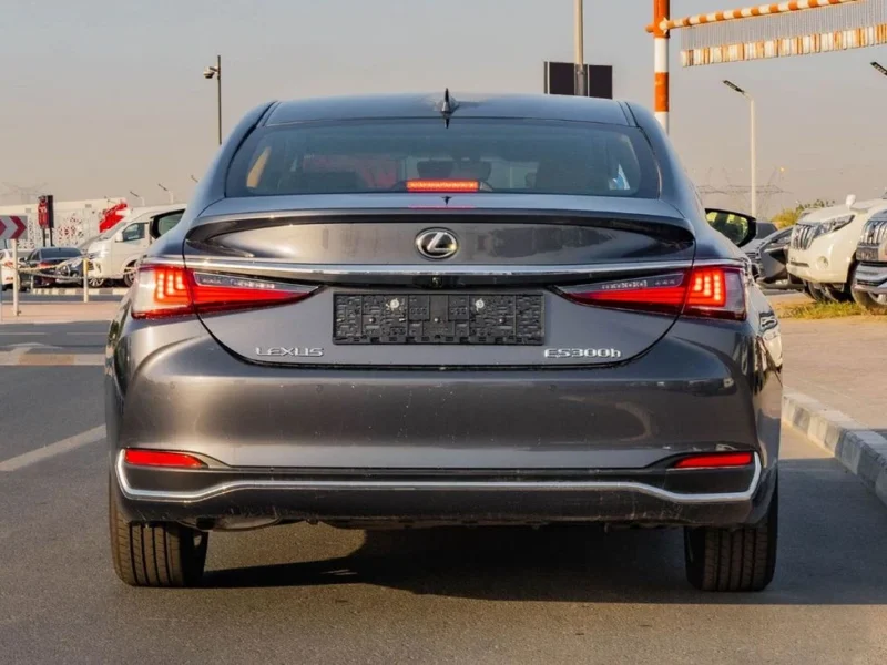 2026 Lexus ES300h 2.5L 4-Cylinder Hybrid Petrol Engine Grey Tan Sedan GCC Specs