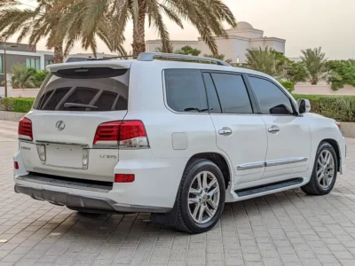 2013 Lexus LX-Series LX 570 Platinum 8 Cylinders Petrol Engine White Beige SUV GCC Specs