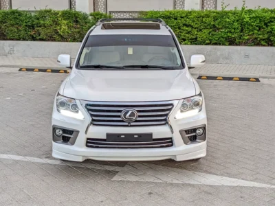 2013 Lexus LX-Series LX 570 Platinum 8 Cylinders Petrol Engine White Beige SUV GCC Specs