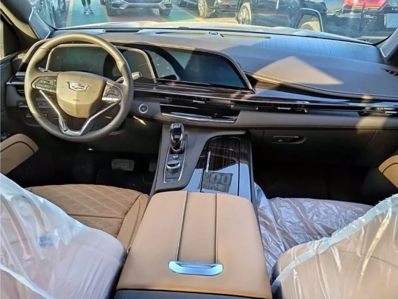 2022 Cadillac Escalade V8 Petrol Engine 6.2 Litres Blue Tan SUV GCC Specs Automatic