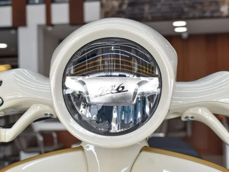 2022 VESPA 946 CHRISTIAN DIOR (ONLY 946 PIECES IN THE WORLD) White Black