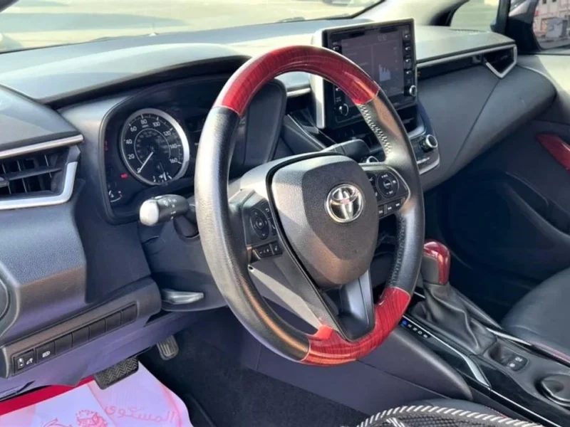 2020 Toyota Corolla SE 2.0 Liter 4 Cylinder Petrol Engine Black Sedan Automatic