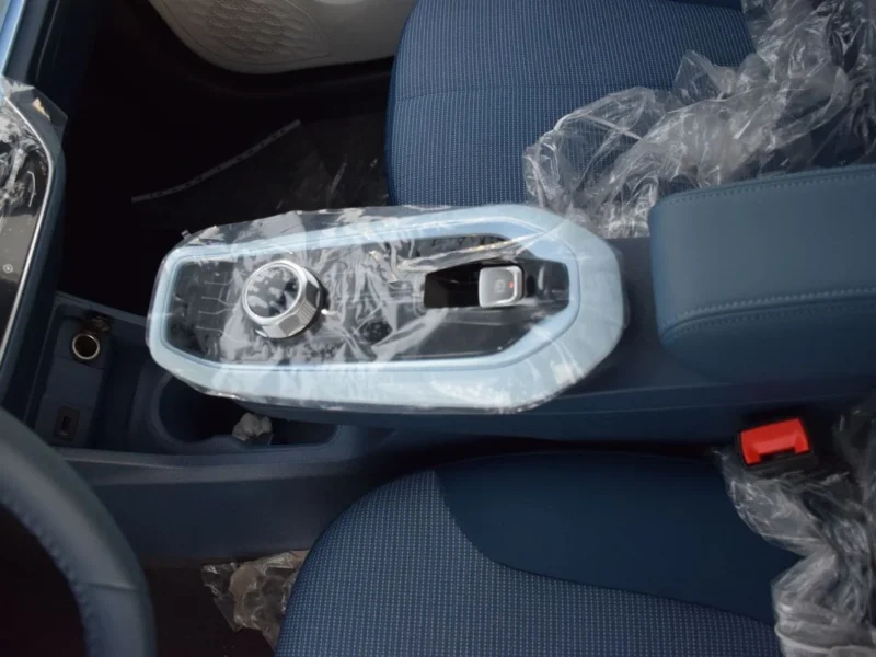 2024 Changan Ben EStar Full Electric Vehicle White Blue Hatchback Chinese Specs