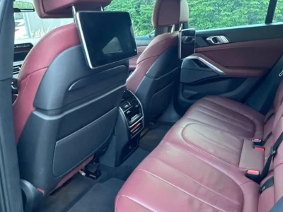 2020 BMW X6 M50i 4.4 Litres TWIN TURBO V8 Petrol Engine Black Maroon SUV GCC Specs