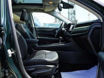 2025 Jeep Compass 2.0 Litres Turbocharged Inline 4-Cylinder Green Black SUV
