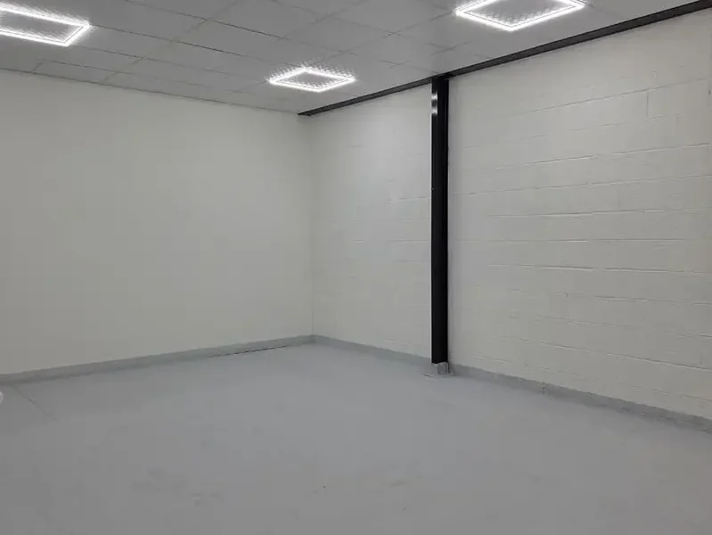 370 sqft on Mezzanine Floor Warehouse Available in Al Quoz