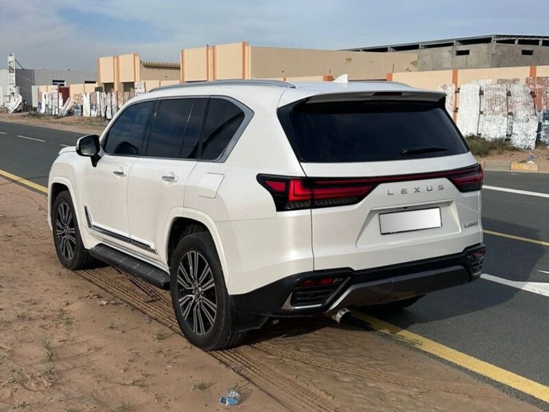 2022 Lexus LX 600 3.5L twin-turbo V6 Petrol Engine Full Option White Purple SUV GCC Specs