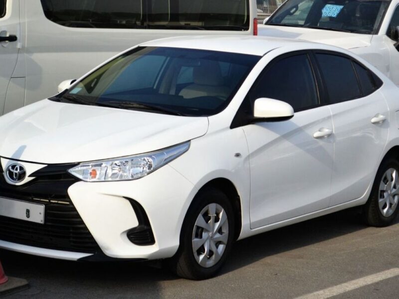 2022 Toyota Yaris G 1.5 Litres 4 Cylinders Petrol Engine White Black Sedan FWD GCC Specs