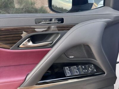 2022 Lexus LX 600 3.5L twin-turbo V6 Petrol Engine Full Option White Purple SUV GCC Specs