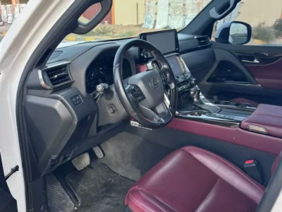 2022 Lexus LX 600 3.5L twin-turbo V6 Petrol Engine Full Option White Purple SUV GCC Specs