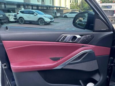 2020 BMW X6 M50i 4.4 Litres TWIN TURBO V8 Petrol Engine Black Maroon SUV GCC Specs