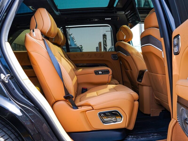 2025 Zeekr 9X 2.0 Litres turbocharged 4-cylinder Hybrid Engine Black Tan SUV
