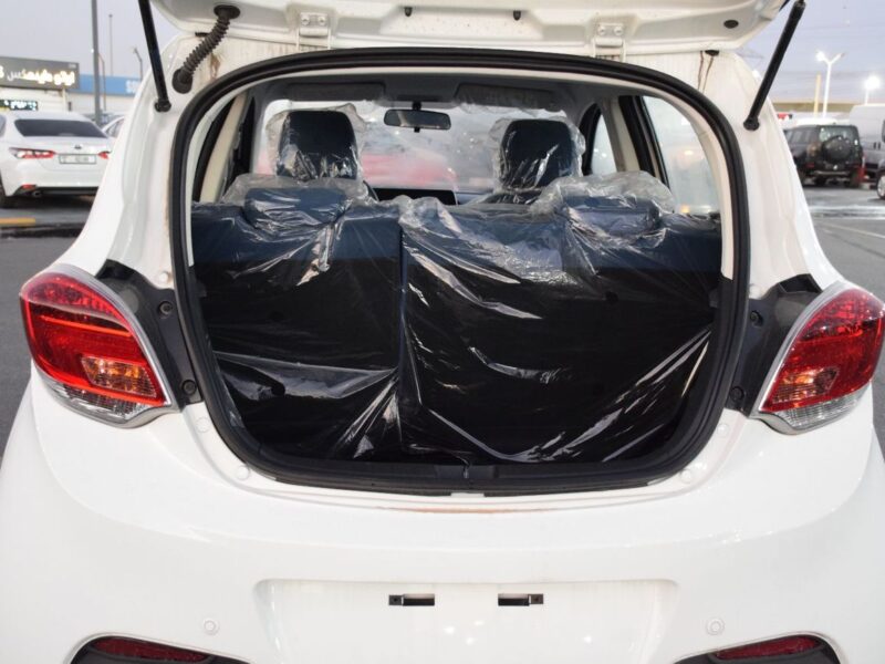 2024 Changan Ben EStar Full Electric Vehicle White Blue Hatchback Chinese Specs