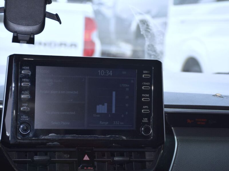 2020 Toyota Corolla SE 2.0 Liter 4 Cylinder Petrol Engine Black Sedan Automatic
