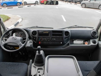 2024 Hino 300 Series 714 Double Cab 4.0‑liter Turbocharged Diesel Engine White Grey Truck