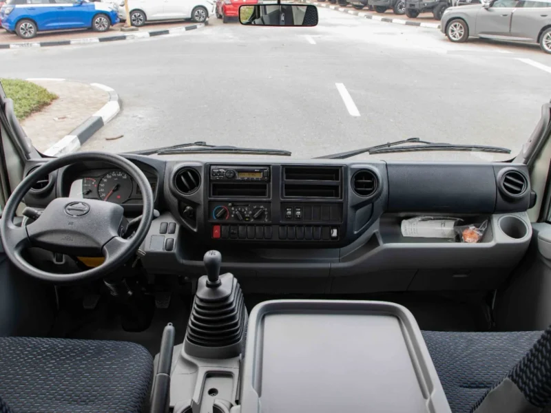 2024 Hino 300 Series 714 Double Cab 4.0‑liter Turbocharged Diesel Engine White Grey Truck