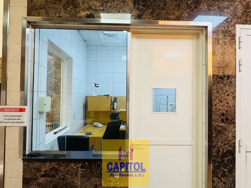 Commercial Warehouse 450 KW Power Al Quoz Industrial Area 4