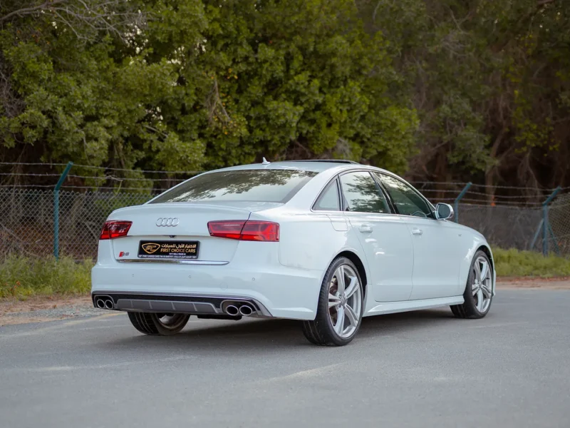 2016 Audi S6/RS6 TFSI Quattro 4.2 Litres 8 Cylinders Petrol Engine White Black Sedan GCC Specs
