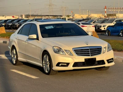 2011 Mercedes-Benz E-Class E500 V8 Petrol Engine White Black Sedan Neat and Clean Car