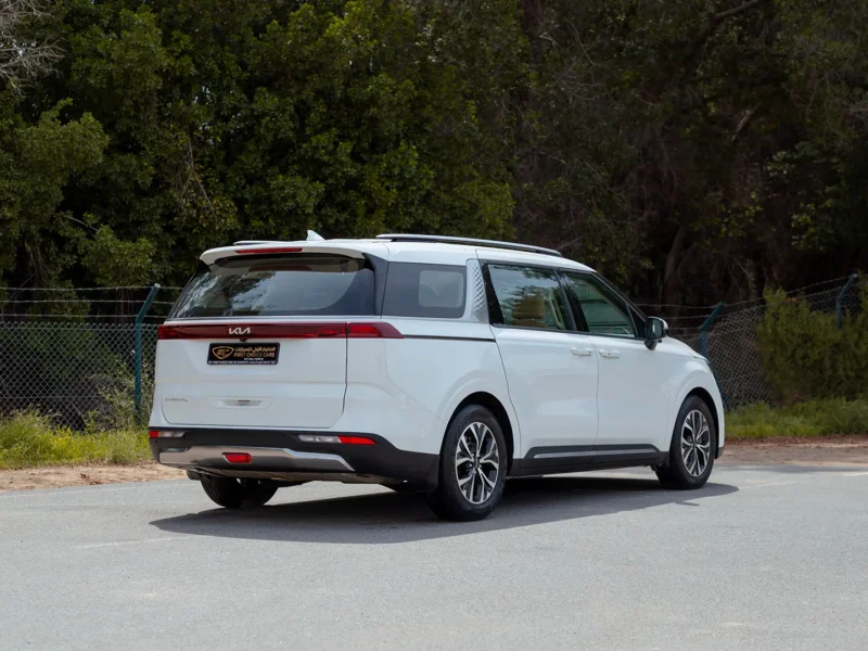 2022 Kia Carnival LX 3.5 Litres 6 Cylinders Petrol Engine White Tan Minivan GCC Specs