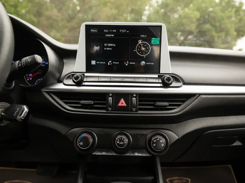 2023 Kia Cerato LX 1.6 Litres 4 Cylinders Petrol Engine White Black Sedan GCC Specs