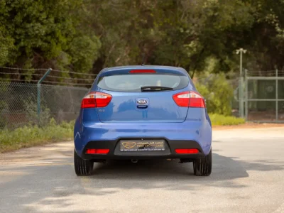 2015 Kia Rio EX 1.4 Litres 4 Cylinders Petrol Engine Blue Beige Hatchback GCC Specs