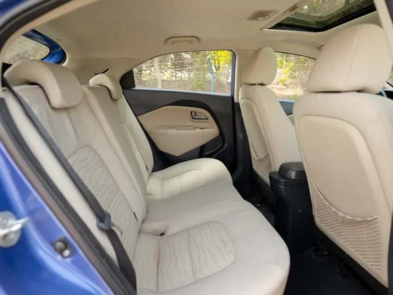 2015 Kia Rio EX 1.4 Litres 4 Cylinders Petrol Engine Blue Beige Hatchback GCC Specs