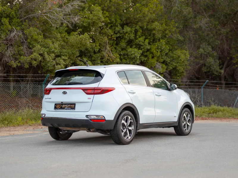 2020 Kia Sportage LX 2.4 Litres 4 Cylinders Petrol Engine White Black SUV GCC Specs