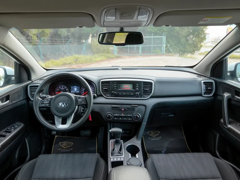 2020 Kia Sportage LX 2.4 Litres 4 Cylinders Petrol Engine White Black SUV GCC Specs