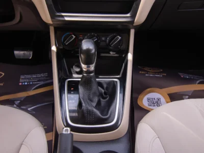 2022 MG 5 Comfort 1.5 Litres 4 Cylinders Petrol Engine Silver Grey Sedan GCC Specs
